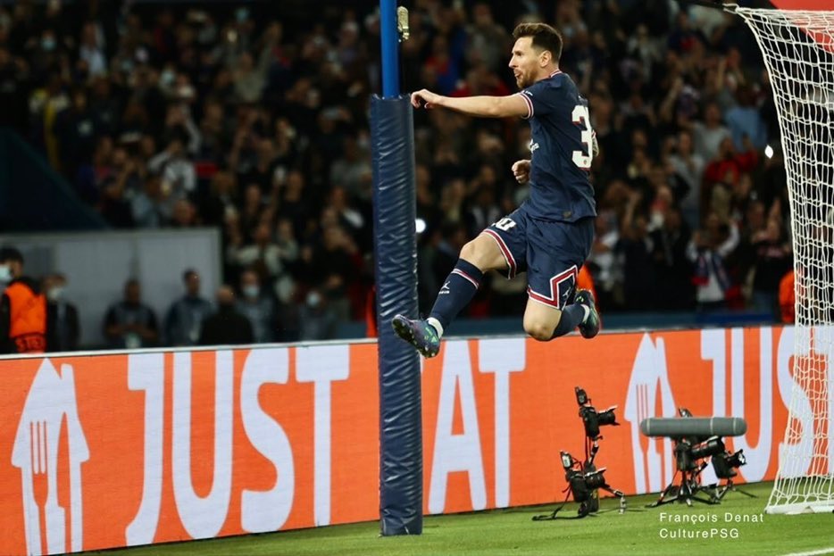 MessiFR_'s tweet photo. La passion. #PSGRBL https://t.co/huUYzGSgV8