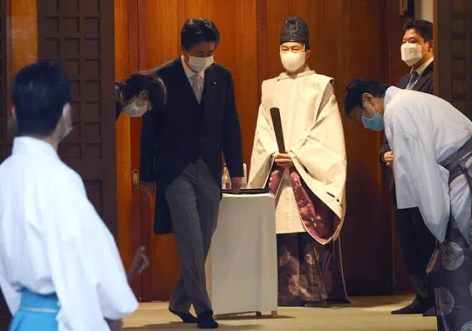 @AbeShinzo まだまだ国民の支持は絶大ですねダイヤの盾最速記録をつくる勢い 