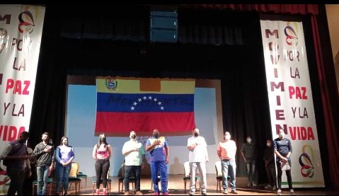 Con compromiso y disponibilidad se asumió la juramentación del Comando de Campaña Aristóbulo Isturiz Movimiento Por la Paz y la Vida, con una gran participación de todos los estados <a href="/vargas_mimou/">Alexander Mimou Vargas</a> <a href="/35vanesamontero/">Vanesa Montero</a> <a href="/FunMovPazYVida1/">Fundación Movimiento por la Paz y la Vida</a> <a href="/keywerandrade_/">Keywer Andrade</a> <a href="/Jonathan_psuv/">Jonathan'Js'Vlasquez</a> <a href="/VirginiaTeran7/">Virginia Teran</a>