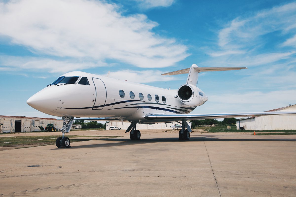 DumontJets's tweet photo. Introducing our new GIVSP to the fleet! Now available for charter! 🛩🌎😎 #dumontjets #gulfstreamivsp #heavyjets #luxuryaircraft #jetsetter #luxurylifestyle https://t.co/sSDxHOEbgq