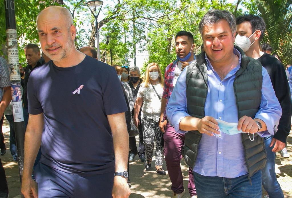 SLopezMedrano's tweet photo. ¡Bienvenido a San Martín, Horacio! Con el equipo de Juntos, recibimos a @horaciorlarreta en José León Suárez y conversamos con vecinos y comerciantes. Este 14 de noviembre, vamos a volver a decirle basta al kirchnerismo en #SanMartín. https://t.co/FFlaM6brQn