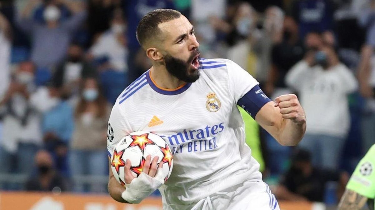 RMFrench_'s tweet photo. 🚨OFFICIEL : Karim Benzema est devenu ce soir le 4ème meilleur buteur de l’Histoire du Real Madrid ! 

🥇Cristiano (450)
🥈Raúl (323) 
🥉Di Stéfano (308)
4) Benzema (290) 

LÉGENDE ✨🤍 https://t.co/Te3s47pZf1