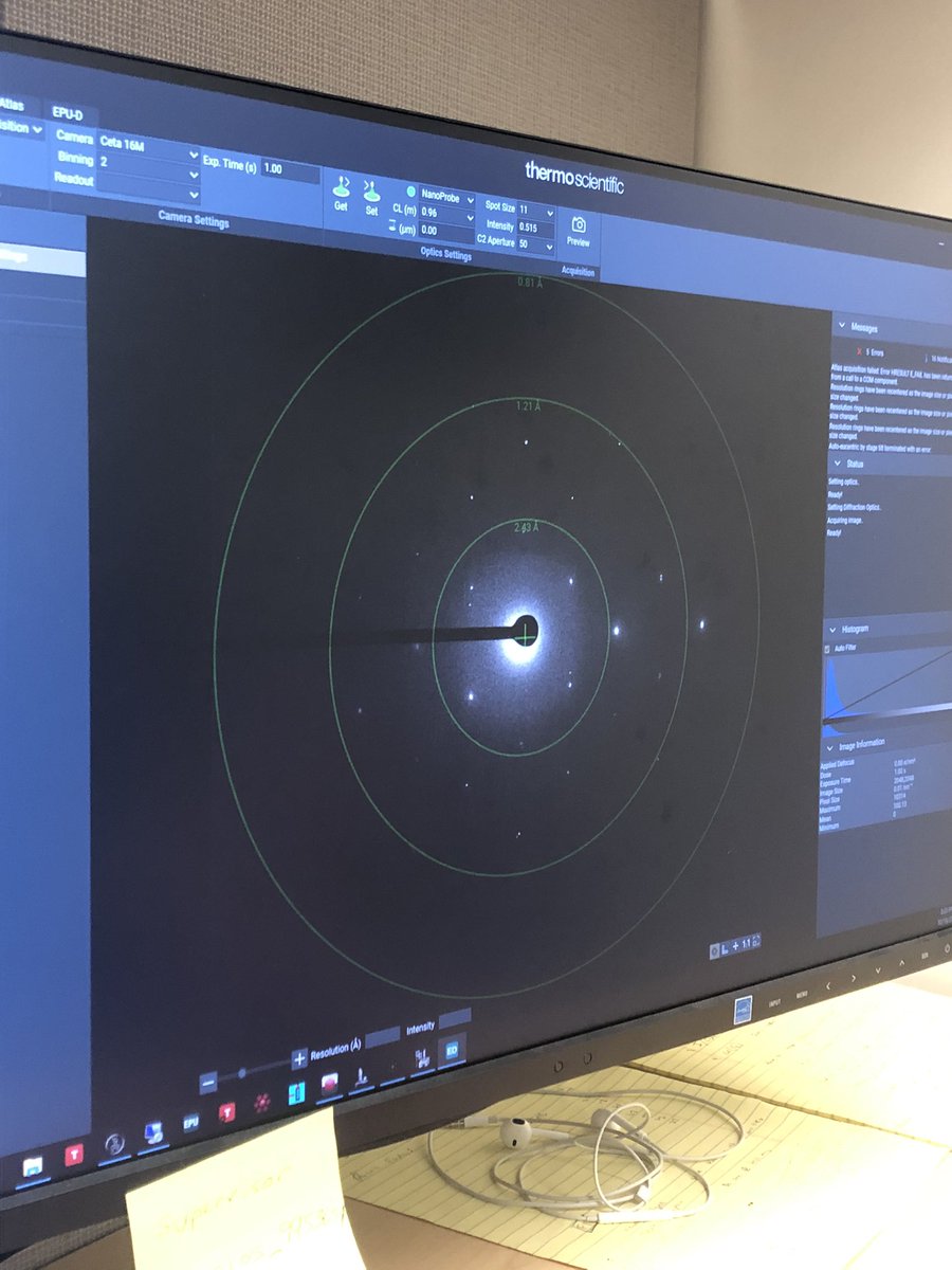 MicroED day! Nothing better than diffraction 😍
