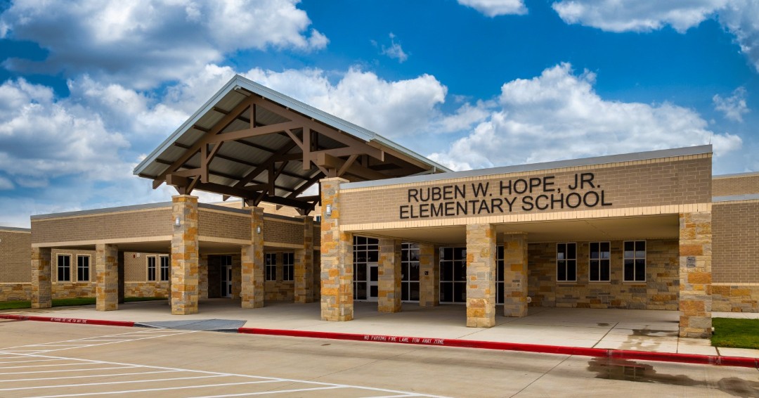 ConroeISD's tweet photo. Conroe ISD dedicated its newest school, Ruben W. Hope, Jr. Elementary, at a ceremony that brought together members of the school community and the namesake’s family in a touching program highlighting the importance of giving back. https://t.co/0CY9cRzlwC https://t.co/S2UMvXhsXR