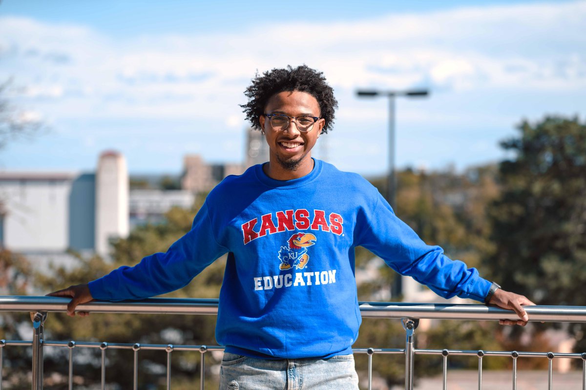 KUSOEHS's tweet photo. Big round of applause for Javen Betts, one of SOEHS’s Student Ambassadors, who was named as one of three recipients for this year's @kualumni ExCEL Awards! 👏 👏

Congratulations, Javen! 🎉

🔗 https://t.co/s2WyzmWWI2 https://t.co/fhGR5fmK8T