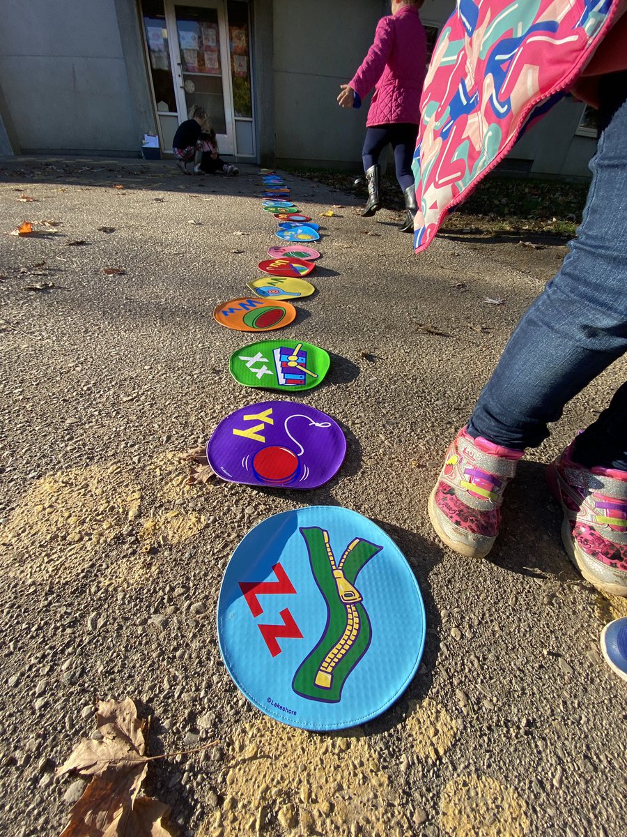 mrs_orchard's tweet photo. Ss had fun putting the letters in the correct order. We sang the alphabet song multiple times to help us remember with letter comes next, and then we had to recognize the letter we needed. Great teamwork! #fdk #abcorder #outdoorlearning https://t.co/TBxVUYxf6j