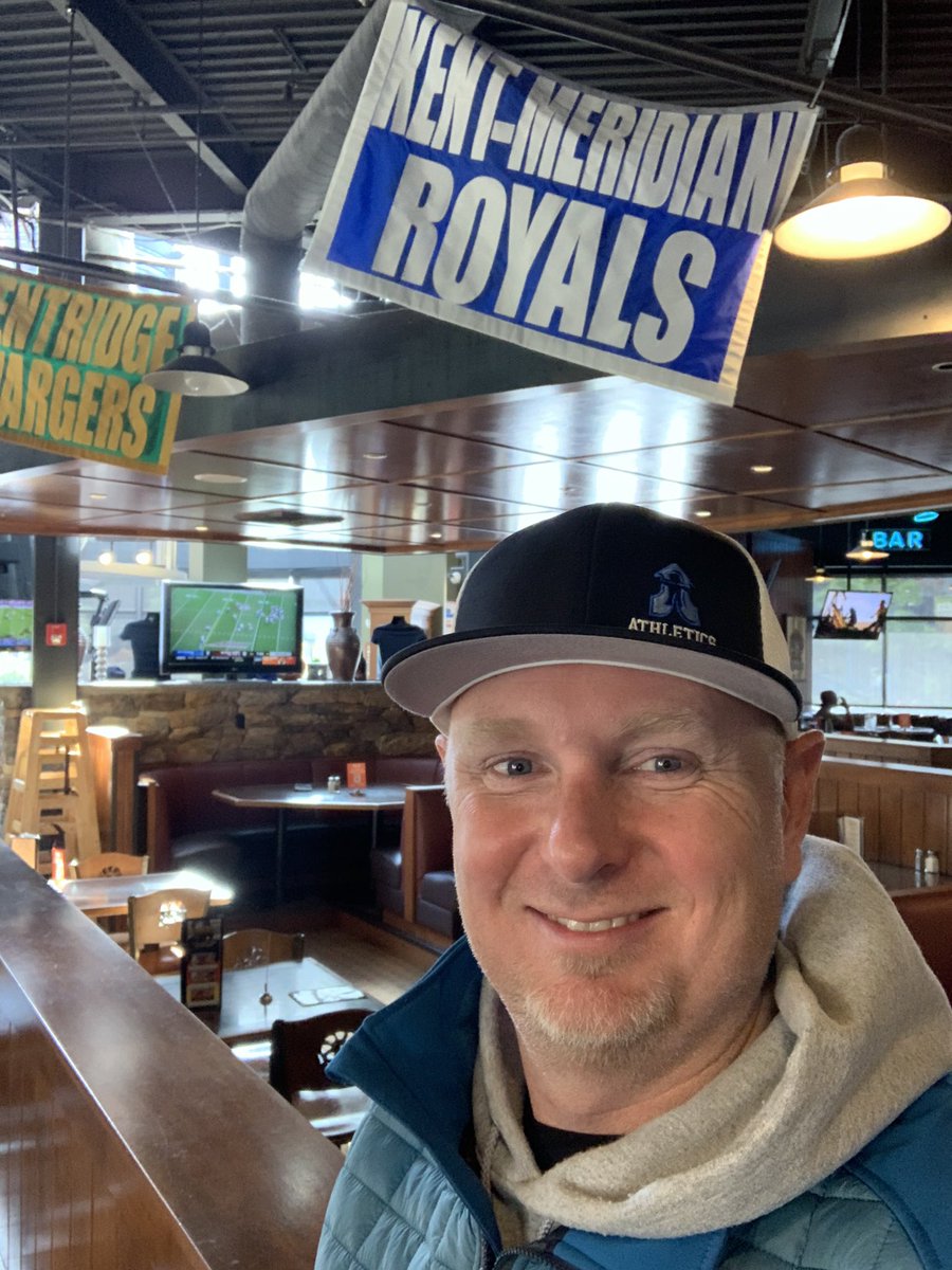 FrenchFieldGuy's tweet photo. I was going to hold out until I got my hat but since we are starting offseason workouts I want to share that I was hired to be the head baseball coach for the Kent-Meridian Royals about 2 weeks ago. 
I’m very excited and grateful for this opportunity.
Go Royals! https://t.co/F36vv7T5rH