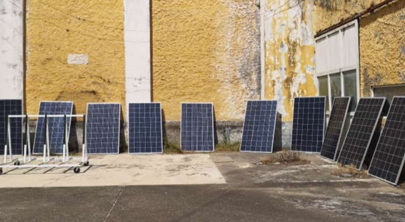 DrOscarMorgadoL's tweet photo. #Waiting4 😎👌Lote de Paneles de Prueba en espera a ser sometidos a HSP de La Región de Las Altas Montañas #Pruebas #VoltajeyCorriente https://t.co/HynlwYgyf6