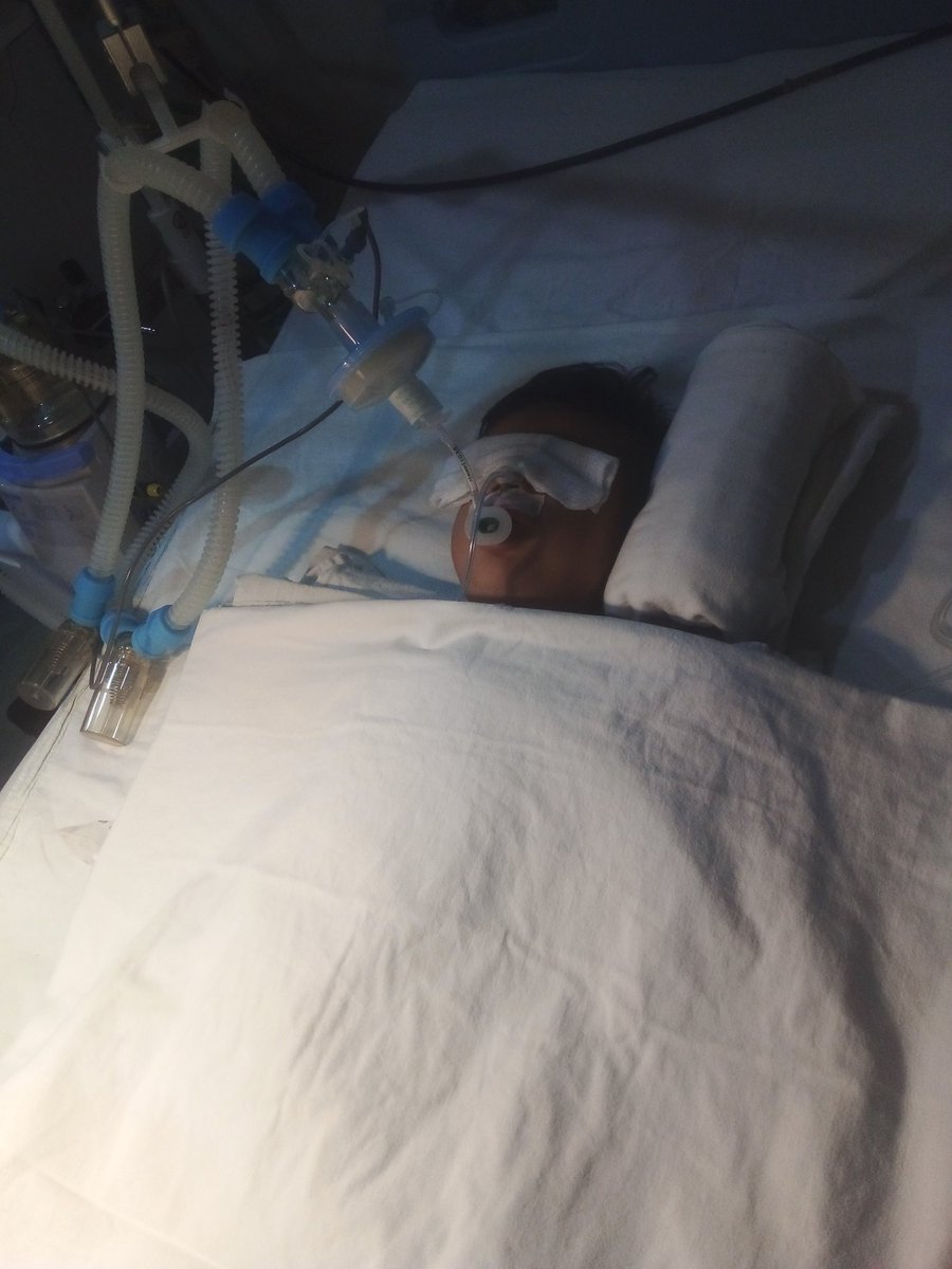 RaquelFabianC's tweet image. No sé que mas pueda decir acerca de lo que siento en este momento.
 Pero te pido me ayudes a salvarle la vida a mi hijo. 
Necesita ser trasladado a otro hospital.  
Tarjeta Banamex 5256783554752890 
Clabe: 002638904578069560
RT por favor