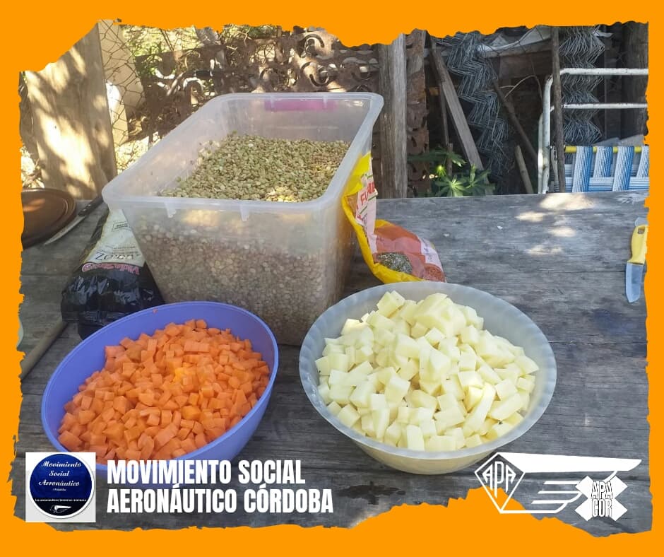 CorMovimiento's tweet photo. Olla solidaria en Villa Las Selvas, Salsipuedes, cocinamos guiso de lentejas. 😋😋😋 https://t.co/FT79z2dTqT