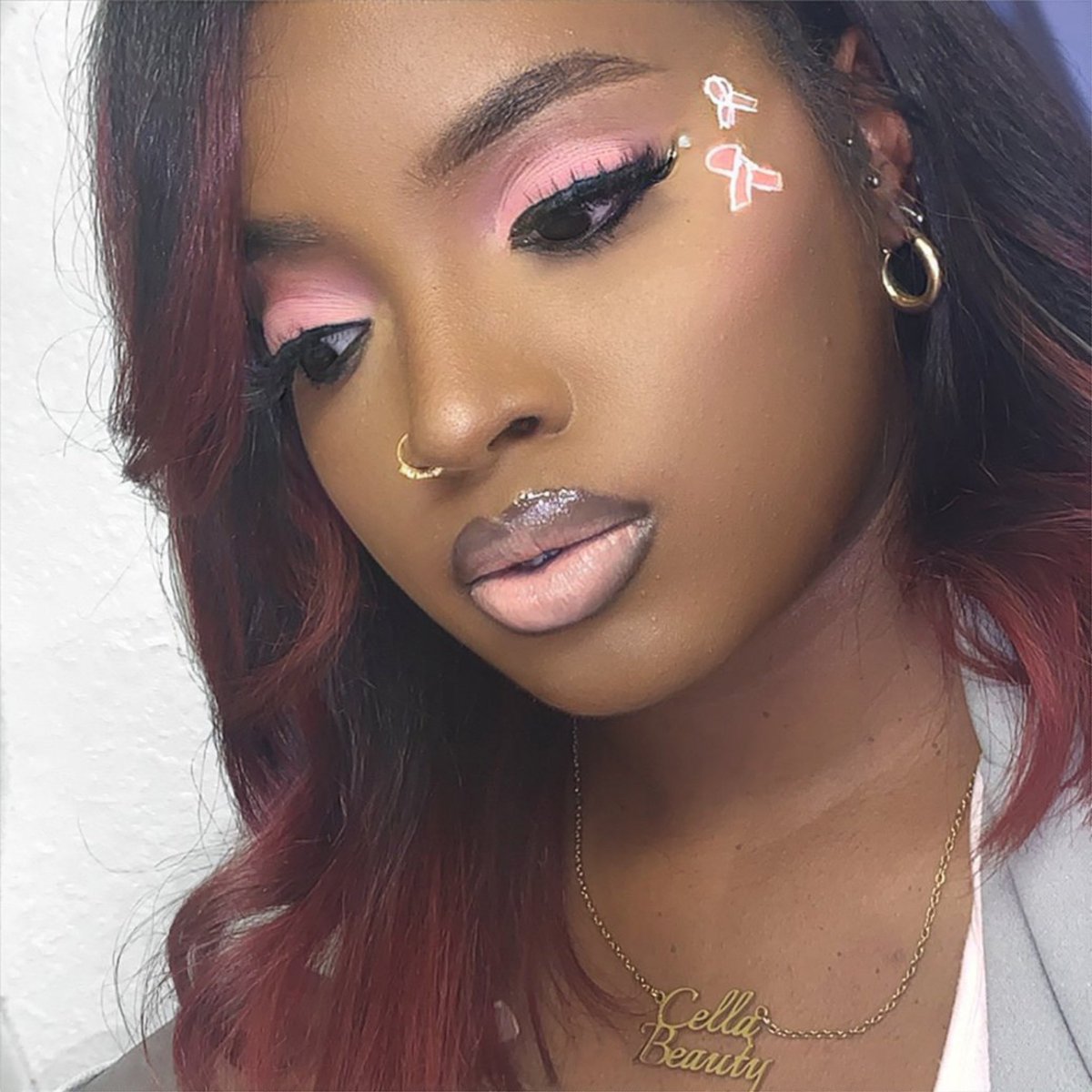 MarcellaNiccole's tweet photo. The products V.S Makeup 😍💗 @Cella_Beauty 

#breastcancerawareness 

Visit:https://t.co/6bb21sotEW https://t.co/C4gF5DxaY2