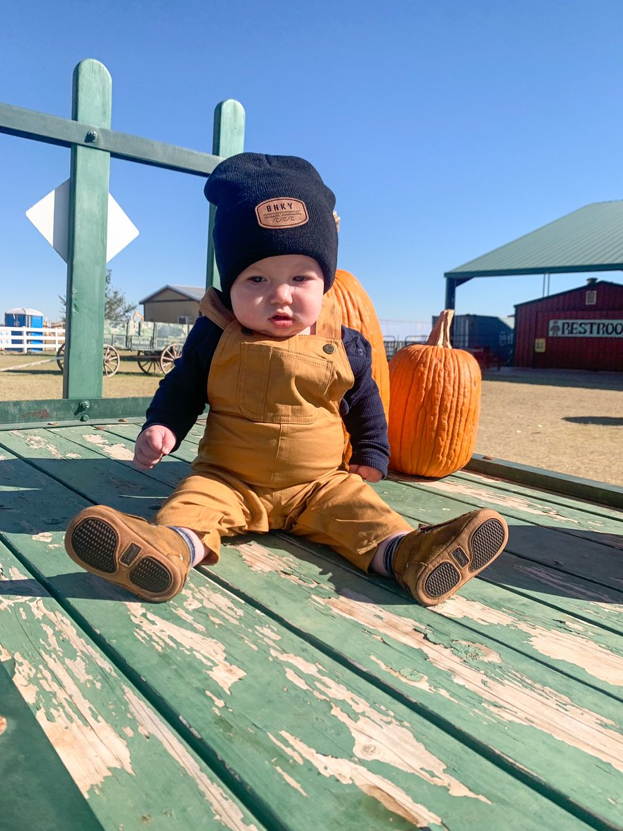 kaleadeann's tweet photo. Fall will always be my favorite 🍁🍂 https://t.co/RBZ83RDIWT
