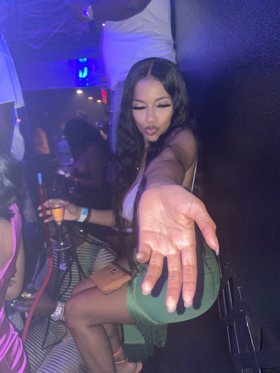 lipstickloverrr's tweet photo. https://t.co/sCQZgcilLl