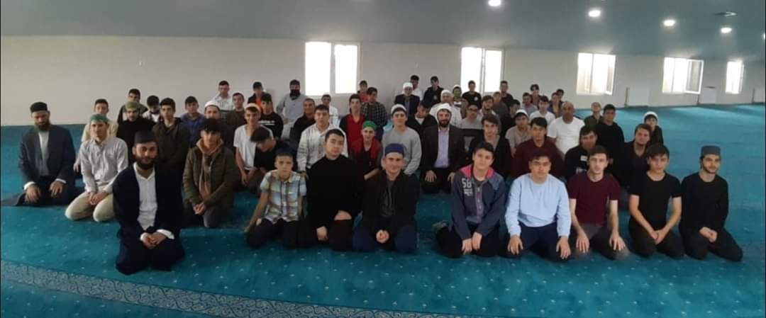 gencsakarya1's tweet photo. Sakarya Akyazı İmam-ı Azam Kuran Kursu talebeleriyle hafızlık ve muhafızlık üzerine hasbihal ettik.

#GençDiyanet
#GençDiyanetSakarya
#GençDiyanetAkyazı https://t.co/M5MREVJtSw