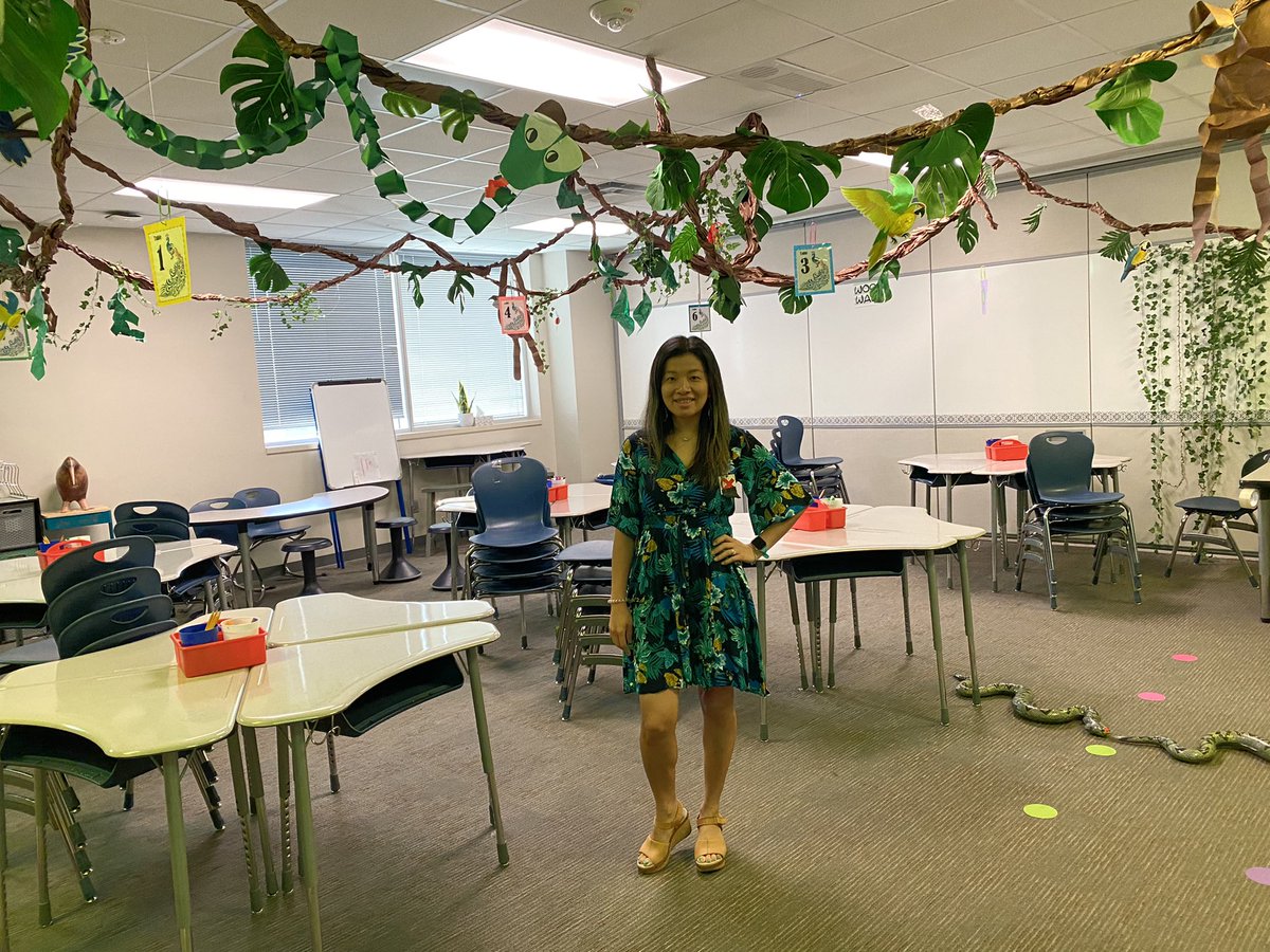 Students are having so much fun escaping from the Jungle!! Thank you <a href="/HEB/">H-E-B</a> and <a href="/HEBPatty/">Patty James</a> for our sweet treats. #ExploreWells #helpinghere