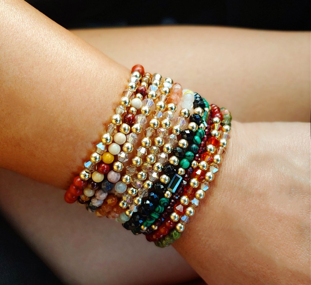 IAM_AllLove's tweet photo. ✨😜✨
Cause this is how 'I' Do!!!
This chick is balanced AF! Lol
Serious About Me 🥰😄
AND I just Love to Sparkle!✨
Collect them All, more soon to be added.
Follow @WhimsMoonlight and visit My Shop, Link in Bio❤
#wearwithintention
#stackablebracelets #armcandy https://t.co/qVr0C0y5O3