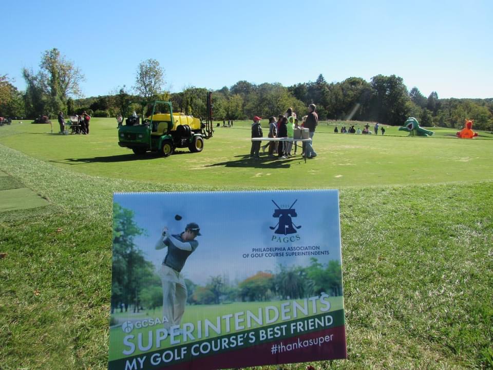PAGCS1925's tweet photo. @TheFirstGreen is back in the Philly region! What an amazing day @LedgeRockGC with our #collaborativeteam @FirstTeePhilly @GAofPhilly @PhiladelphiaPGA Thank you, @alangfitz for kickstarting us back up: 82 4th graders over 8 stations in 2.5 hours: #STEM @TurfEquipSupply @GCSAA https://t.co/2sXQuB24kP