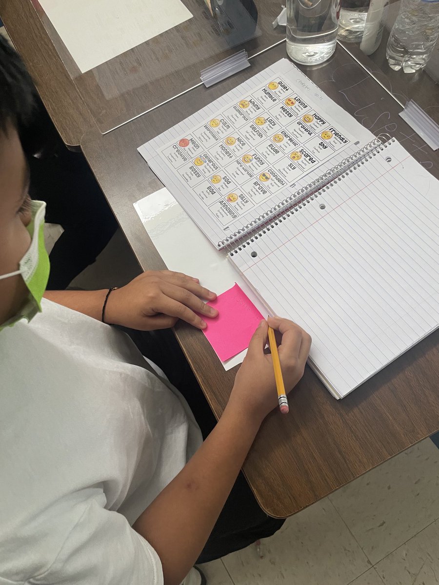 TurrubiatesSJH's tweet photo. Today we took our character traits lesson &amp; turned it into a class building experience! Students walked around the room while music played then wrote a trait in the form of a compliment whenever the music stopped. The results were beautiful &amp; students loved seeing them up all day https://t.co/AkkM5aGb7V