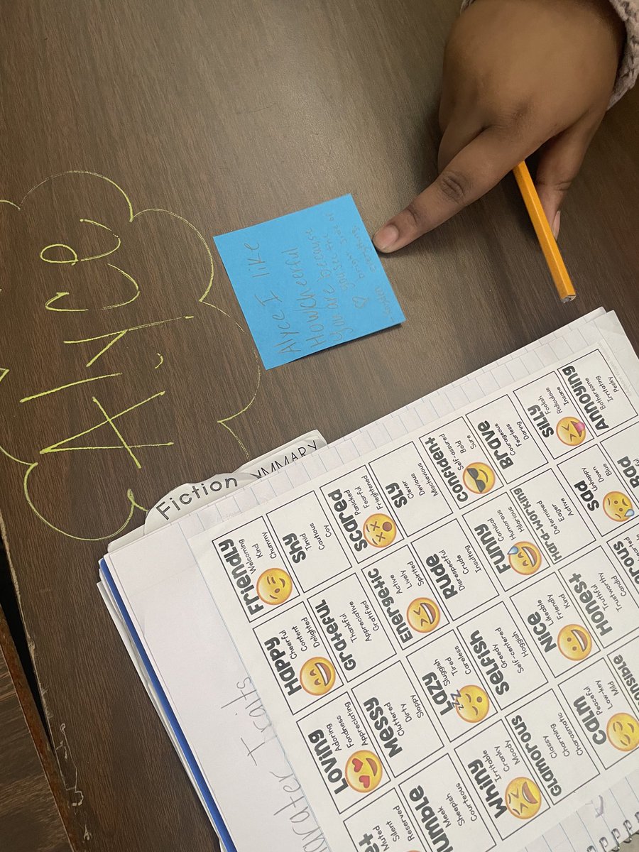 TurrubiatesSJH's tweet photo. Today we took our character traits lesson &amp; turned it into a class building experience! Students walked around the room while music played then wrote a trait in the form of a compliment whenever the music stopped. The results were beautiful &amp; students loved seeing them up all day https://t.co/AkkM5aGb7V