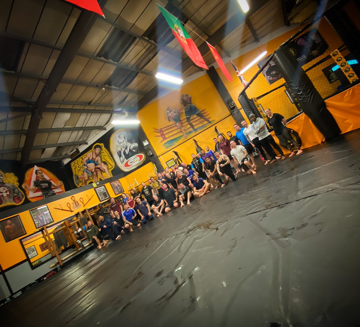 wta_team's tweet photo. Fantastic group of boxers here for their first class of uwcb training to help raise for Cancer Research UK #teamultra #cruk #cancer #research #uk #likenootherexperience https://t.co/O3zCGWx7tJ