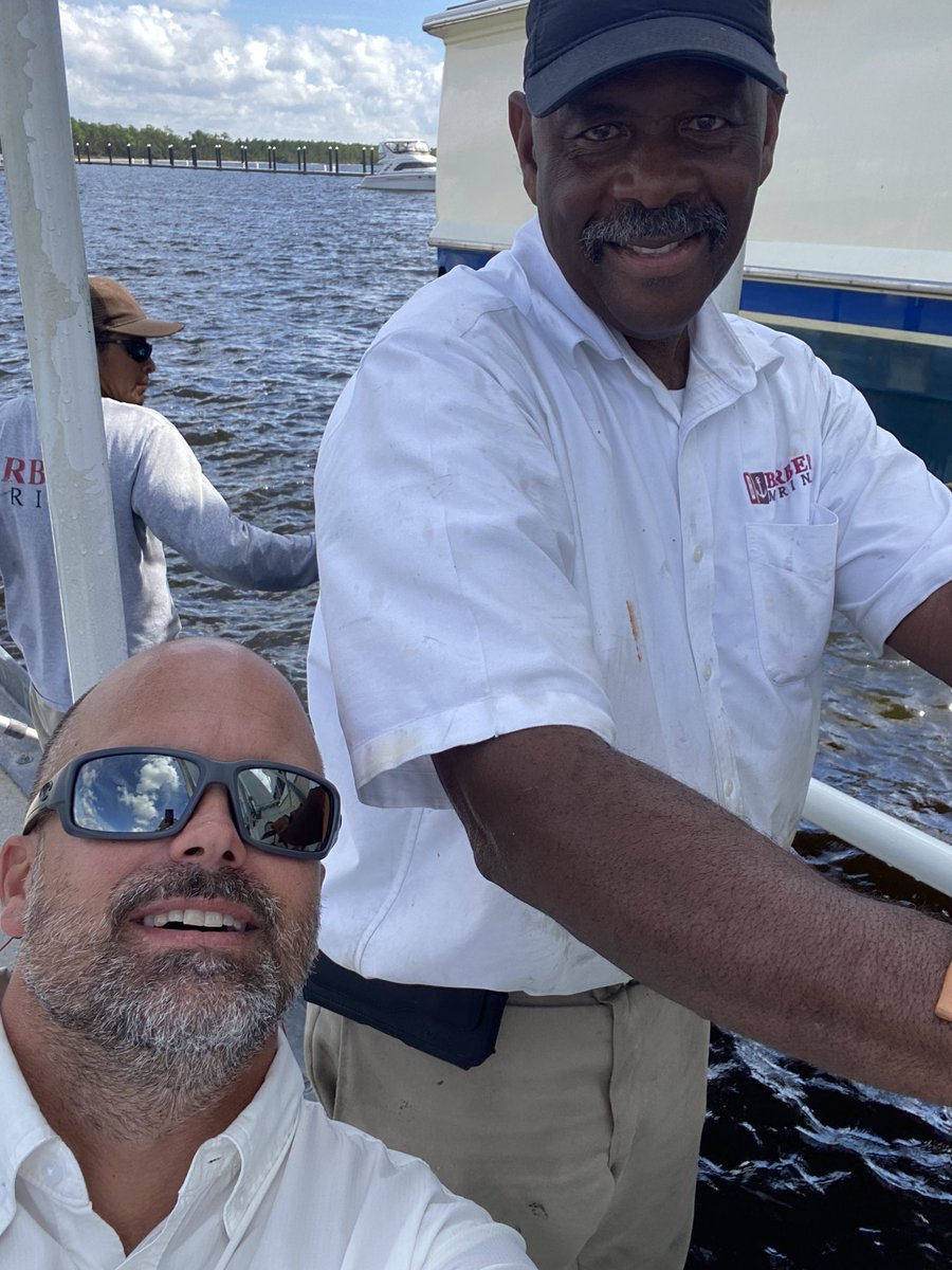 flmarlinman's tweet photo. #sold #survey #haulout 2009 Hatteras Yachts 60 Convertible “Dirt Pit” powered with twin Gregory Poole Marine - Cat CAT C32A 1800hp

#remember If you’re looking to buy, sell or trade give me a call we cater to them all BIG or small 850.291.0400 or justin@gulfcoastyachtgroup.com https://t.co/zlC0VeawAN