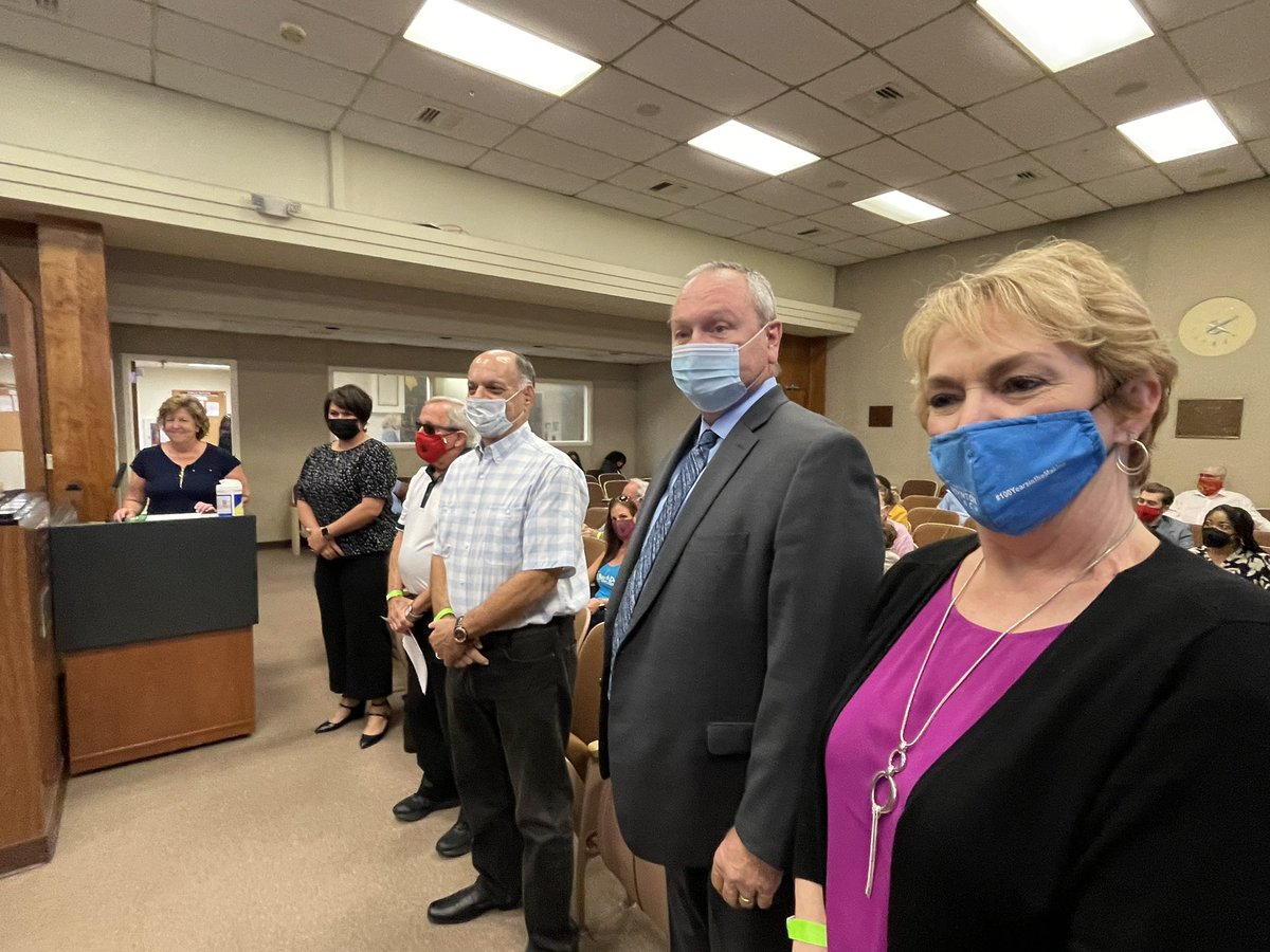 pbcloc's tweet photo. The Palm Beach City County Management Assoc, represented by local City Managers, gave a plaque to the City of Delray Beach celebrating them and honoring them for their 95 years of continuous support for the Council/Manager form of government which utilizes a professional Manager. https://t.co/XkN354cX4M