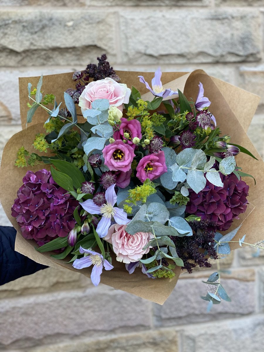 HighPeakFlowers's tweet photo. Faves of the day!! #bouquet #florist #flowers #flowershop #flowerdelivery #shoplocal #shoponline #newmills #highpeak #mellor #marplebridge #marpe #rowarth #birchvale #hayfield #glossop #chinley #chapelenlefrith #whaleybridge #furnessvale #disley #highlane #strines https://t.co/QQXY7g2Nmt