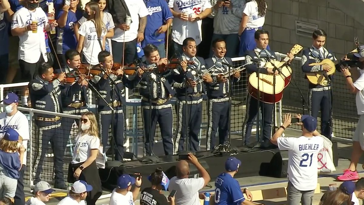 BlakeHHarris's tweet photo. Dodger Stadium is simply better than your stadium https://t.co/ztl1UlIwxP