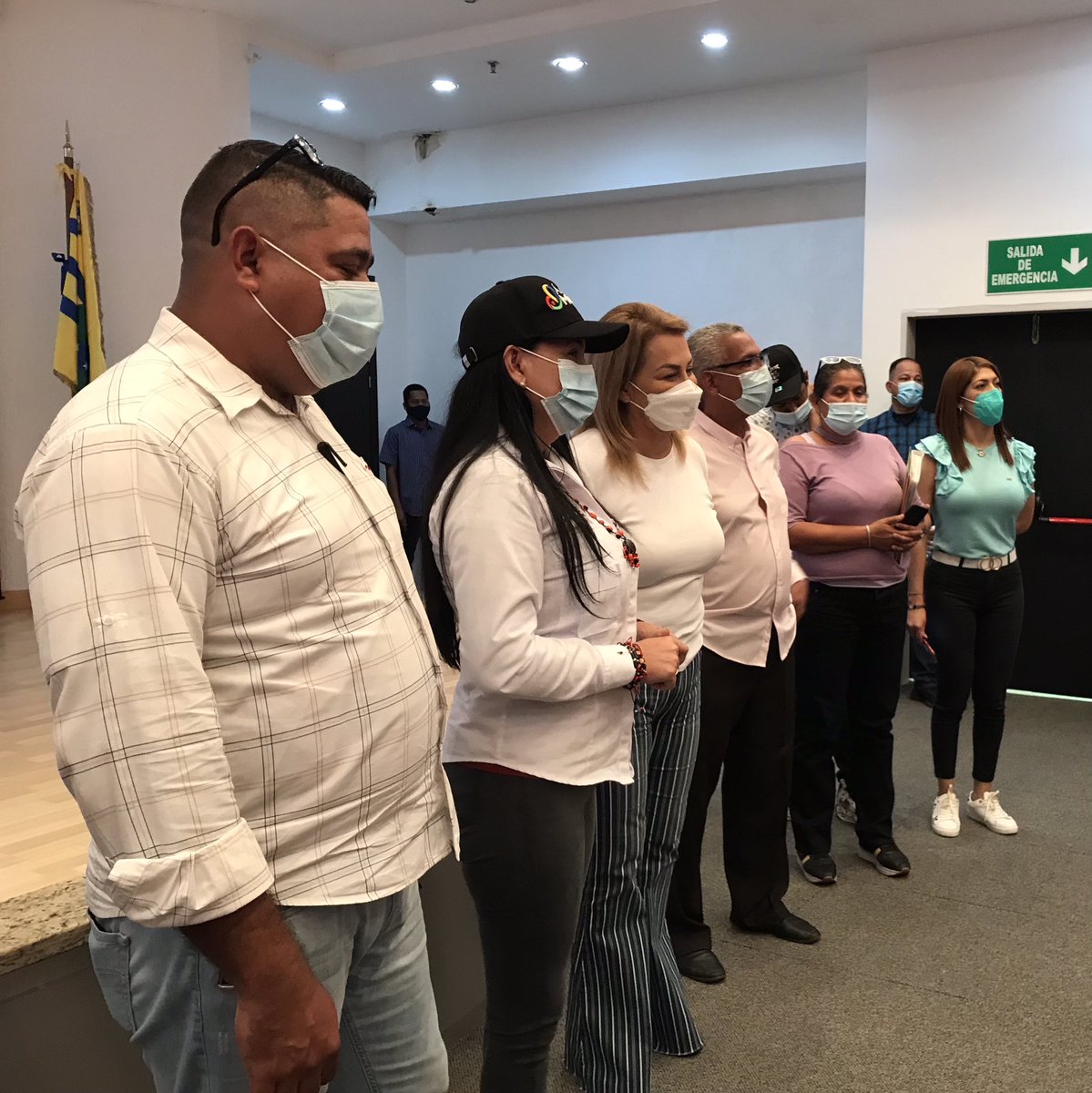 YajairaApsuv's tweet photo. Bienvenida a esta su casa @FSBolivar Sra. Nidia Escobar de Rangel, quien nos acompañó en un recorrido en la sede Mundo de Sonrisas, municipio Angostura del Orinoco. Seguimos trabajando juntos para fortalecer todas las instituciones al servicio del pueblo. @amarcanopsuv https://t.co/kud0BKS4vJ