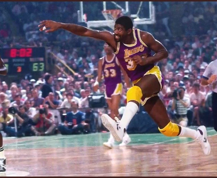 LaMelo Ball a lo Magic Johnson.