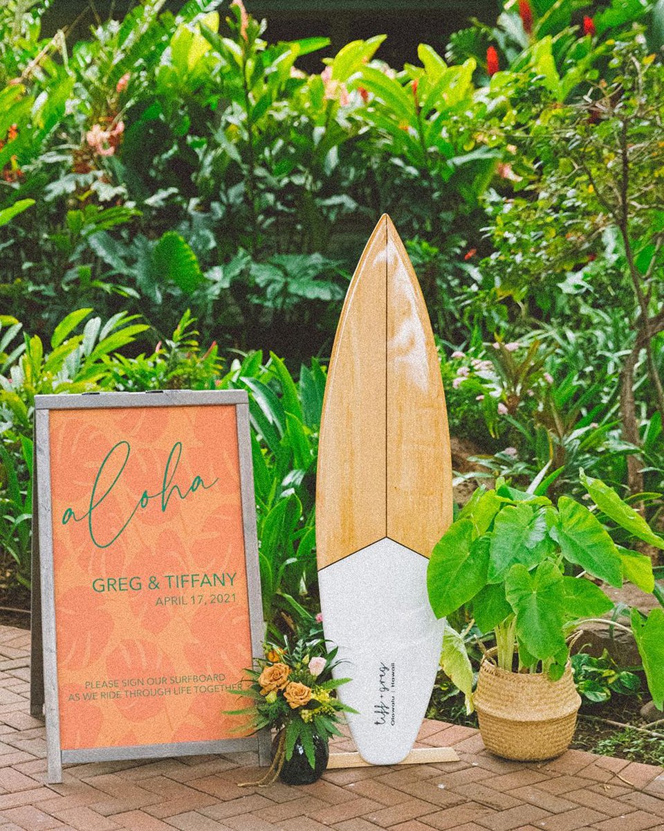Destination I Do (@destinationido) on Twitter photo Seat Yo Self next to the Hawaiian coast at Tiffany and Greg's fun and funky #destinationwedding!
destinationido.com/fun-and-funky-…
📸: @angiediazphotography
👩💻: <a href="/CoutureEventsHI/">Couture Events</a>
📍: Olowalu Plantation House
🌺: Bella Bloom Maui
💌: <a href="/ShindigBespoke/">Jill Ryder</a>
💄: <a href="/MeiLiAutumn/">MeiLi Autumn</a> Seat Yo Self next to the Hawaiian coast at Tiffany and Greg's fun and funky #destinationwedding!
destinationido.com/fun-and-funky-…
📸: @angiediazphotography
👩💻: <a href="/CoutureEventsHI/">Couture Events</a>
📍: Olowalu Plantation House
🌺: Bella Bloom Maui
💌: <a href="/ShindigBespoke/">Jill Ryder</a>
💄: <a href="/MeiLiAutumn/">MeiLi Autumn</a>