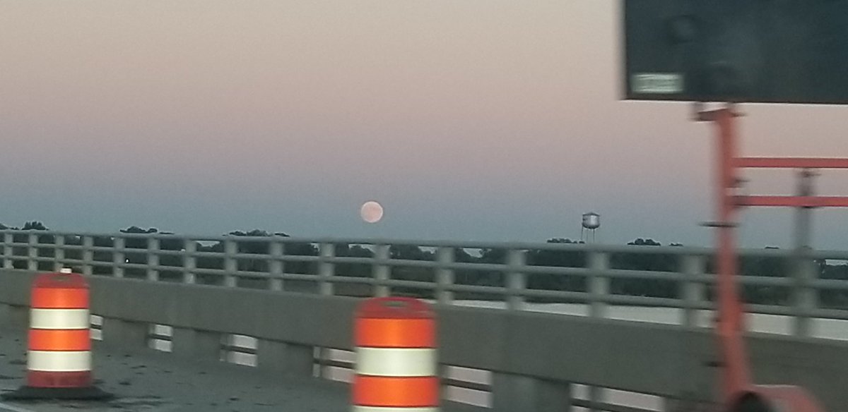 MAJ_Madden's tweet photo. Uh Oh....
Apparently It's going to be a full moon tonight!
Wonder how this will affect Our 7:30 Stream tonight?!!
#MiM #CrazyStream?, #Xbox #Minecraft #FullMoon #Supportsmallstreamers https://t.co/Hv0JXPYANL