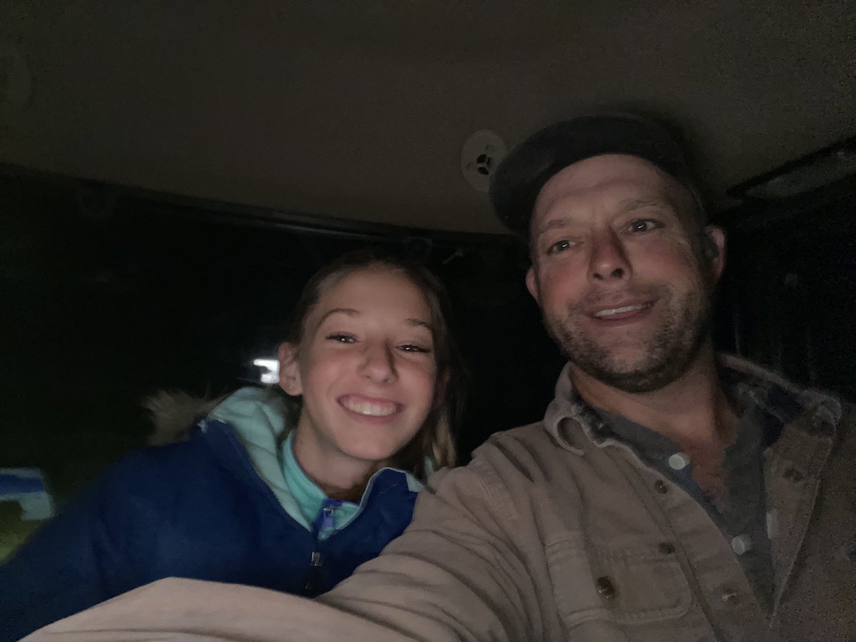 jsnkmm1's tweet photo. Driver training:  Eliza’s first go at field work! https://t.co/e2F0TRLqFn