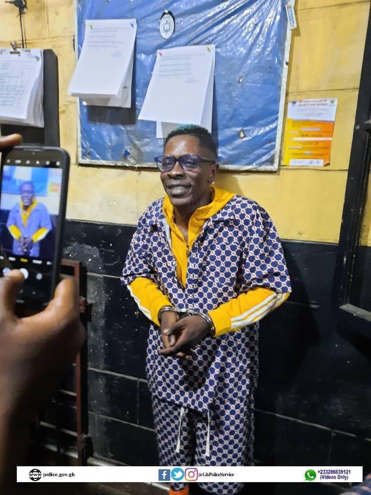 MckenzyMccarthy's tweet photo. Wanna people go soon start a #FreeShatta agenda soon😂😂😂.
Shatta Wale in the net. #ManPassMan https://t.co/nBE4V7spad
