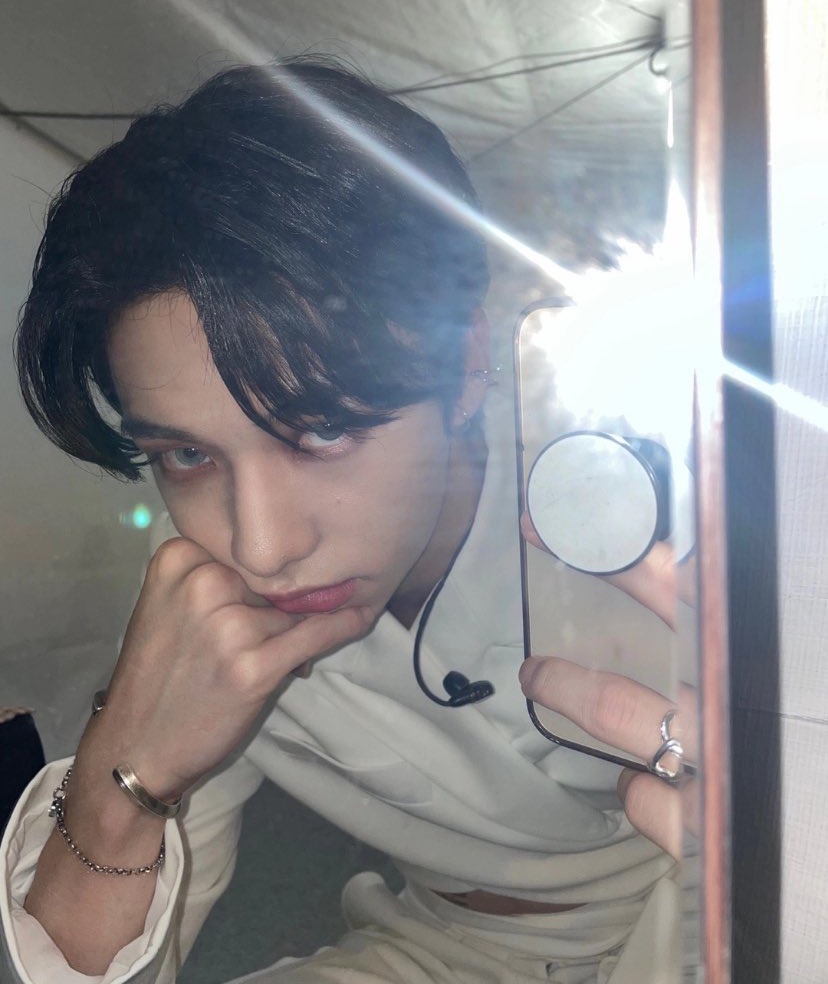 StayVotingZone's tweet image. 🆘EMERGENCY🆘

STAYs❕❕
Today is PINK DAY and THEKKING DAY so please keep watching ADs to COLLECT 💜 for #HYUNJIN and VOTE LATER, 1-3PM KST or 8PM - 10PM KST to get your VOTES 100% back.

We badly need this NYTS for his AOTM!

🆘 GAP IS NOW 13K 😭
⏰ 6 DAYS LEFT

PLEASE SPREAD!