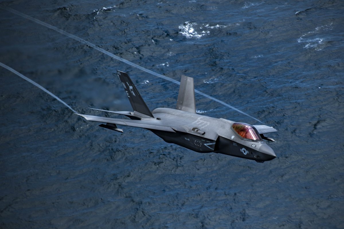 USNavy's tweet photo. 1️⃣ #USSConstitution @USNHistory hosts CPO Heritage Weeks.
2️⃣ An F-35C from #VFA147 flies over the Bay of Bengal during #MPX2021.
3️⃣ #USSHarrySTruman #CVN75 #fltops in the Atlantic Ocean.
4️⃣ #USSBillings #LCS15 small boat operations @NAVSOUS4THFLT.
https://t.co/awR3Rua9zh https://t.co/lI21N2rnMt