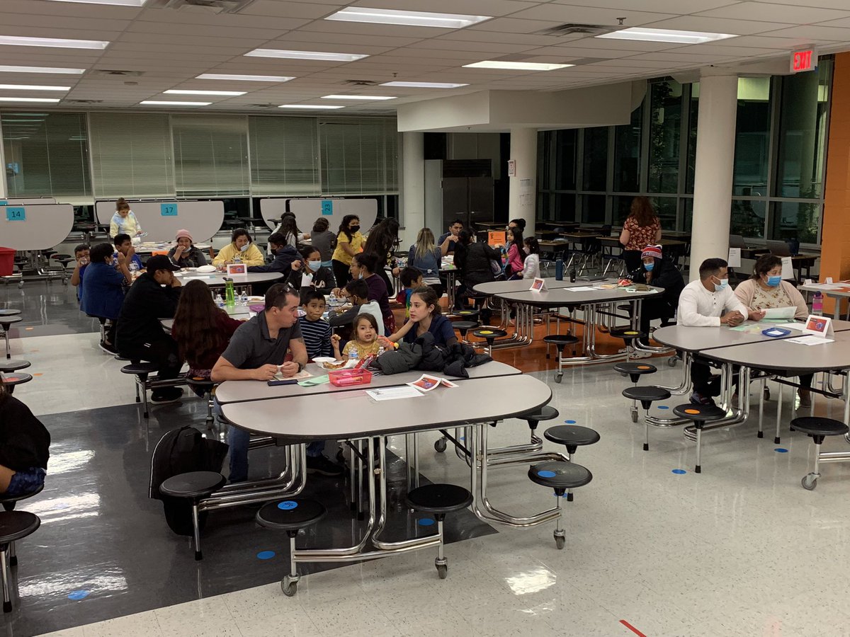 TerrasetES's tweet photo. #TerrasetTogether is in full force tonight! Parent Outreach Night to learn about math resources and Parent- Teacher Conferences! @FCPSRegion1 @FCPSEquity https://t.co/bSoIWcRHyD