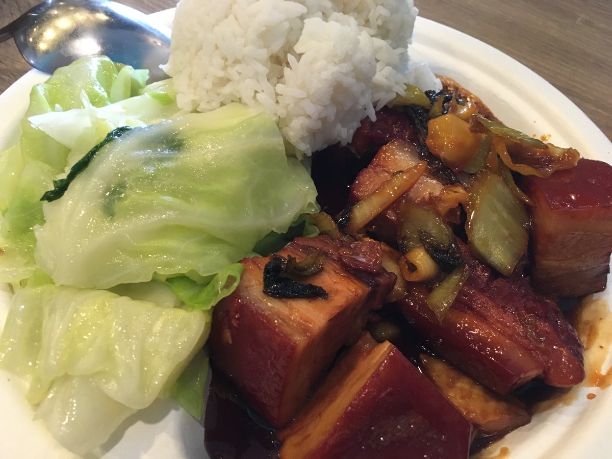 hakkacookbook's tweet photo. We ate at Hakka Cuisine in Fremont, CA. Lots of Hakka favorites from Taiwan and Canton such as Shredded Salt-baked Chicken, Braised Pork Belly, Pork Dumplings with Egg Skin. https://t.co/jUjaB7GwEu https://t.co/Klq5iFtWx2