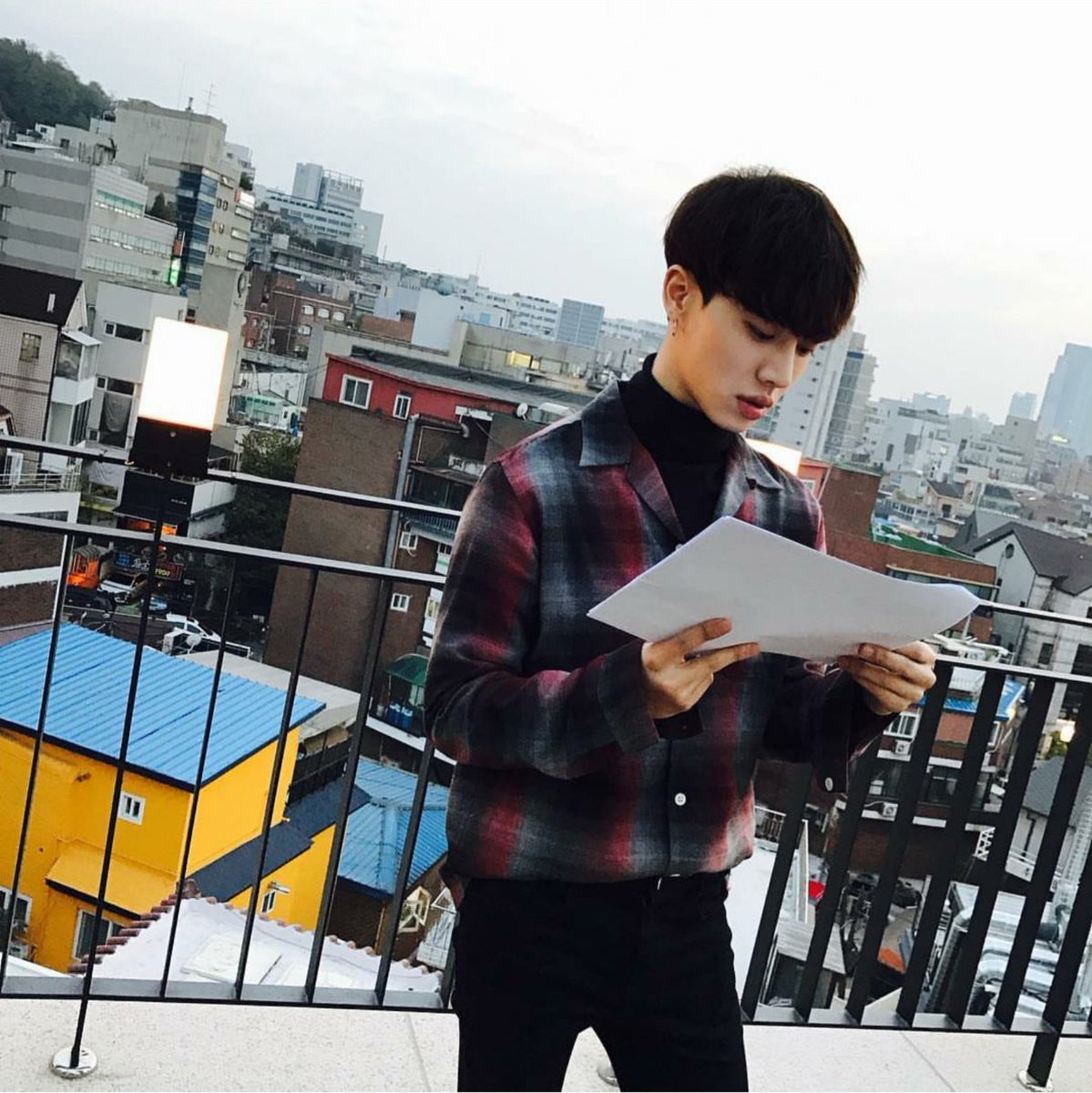 DailyGikwang's tweet photo. 161020 Geekstagram  #GIKWANG #HIGHLIGHT #BEAST #이기광 #하이라이트 #비스트 [@Highlight_AUent]

[@900_330] 

#하이라이트 #Highlight #불어온다 #NOT_THE_END #The_Blowing #Highlight_12th_Anniversary #하이라이트12주년 https://t.co/ku5sugIF8c