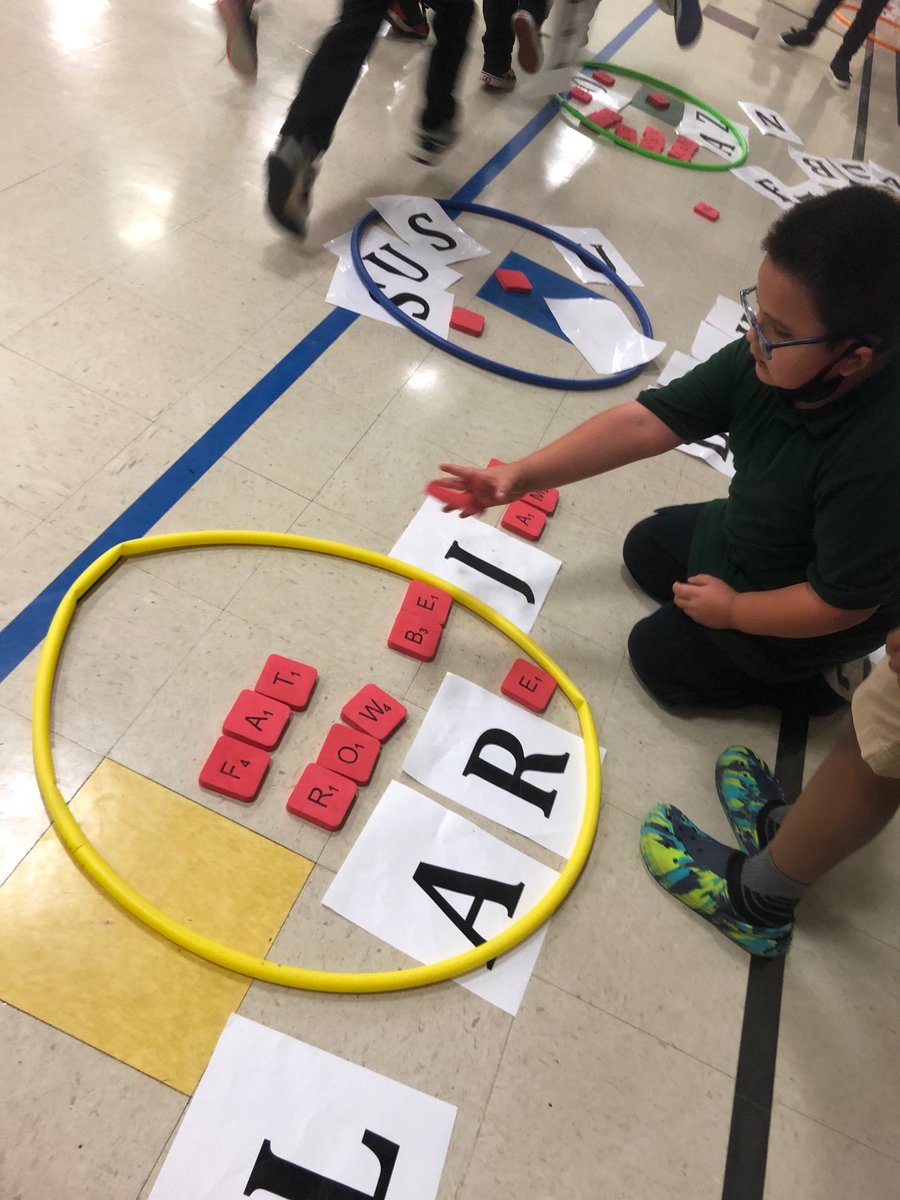 elementary_pe's tweet photo. Fitness Scrabble!! Working on our spelling and cardio today. https://t.co/Vqq8XZbps3