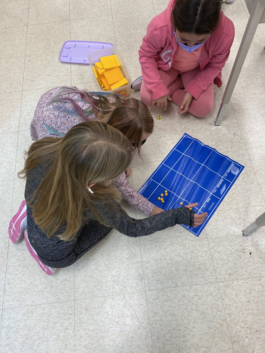 kcookclass's tweet photo. Playing “Race for a Flat”. Regrouping, collaboration, math talk and having FUN! @OrchardParkGr3 @scdsbmath @OrchardParkPS https://t.co/JSDMDta4Ac
