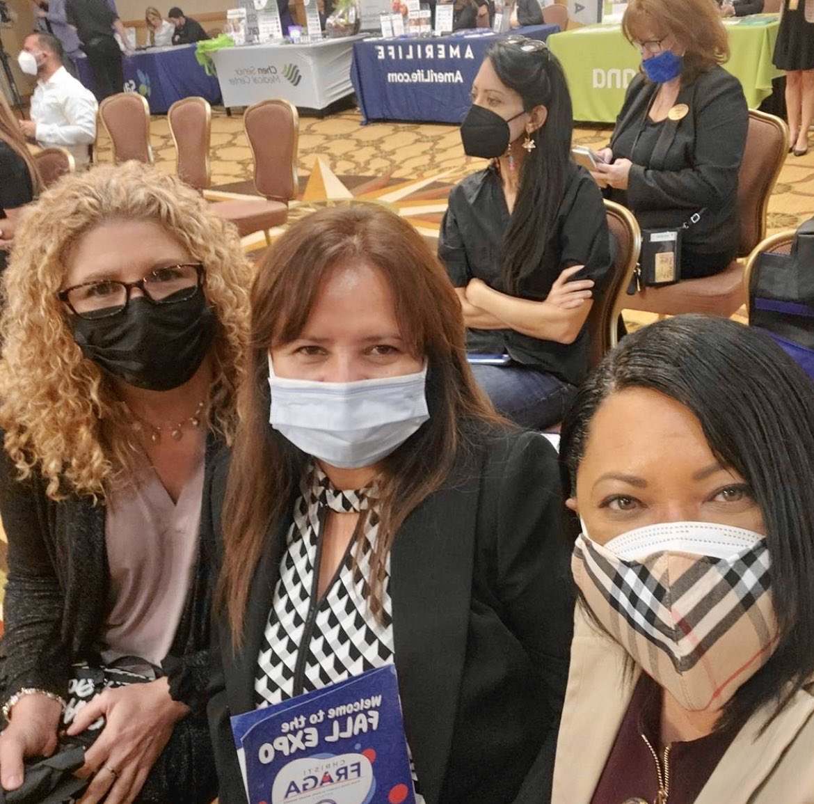 rubendariomcs's tweet photo. Our Cougars represented at the District 5️⃣ Fall Expo today! Thank you, District 5️⃣ Board Member
@ChristiFraga for your continued support! ⭐️ #cougarpride 🐯💙 #district5expo #DiveIntoFive @MDCPS @MDCPSCentral @MiamiSup https://t.co/2wSEDI9IIm