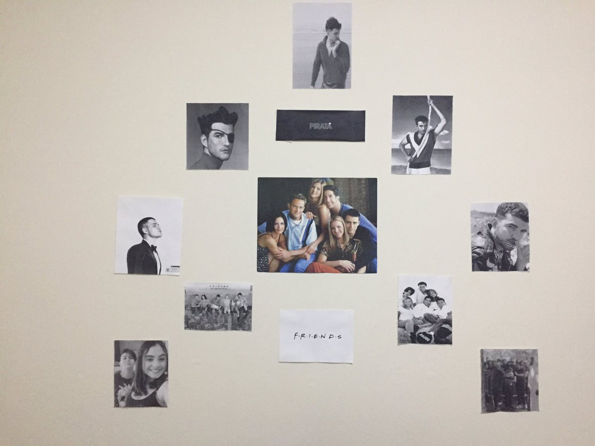 paranoidisk's tweet photo. MEU QUARTO TA LINDAO AGORA

HOMENAGEM A PIRATA https://t.co/ipv1oppnhS
