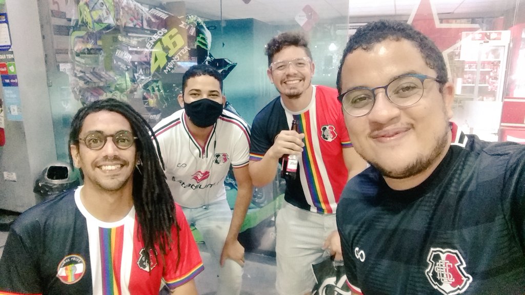 srtummnus's tweet photo. E esse pré jogo 🗣️ #HojeTemSANTA https://t.co/3atacTZi5C