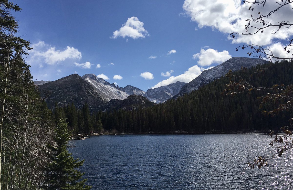 oncourseturf's tweet photo. You might say it was a great day! @MedinahTurf @JohnFeeneyEPGC @TURFmelb @GDRizzi #RMNP #Bearlake #Sharkstooth https://t.co/Gben58gh36