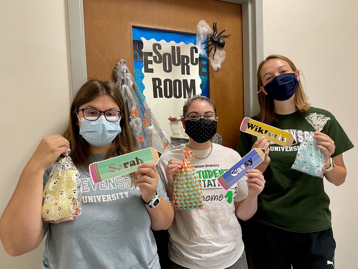 Our Teacher Resource Open House was a huge success! Thank you all for a great turnout! Please know you can always stop by to make items for lessons or classes!