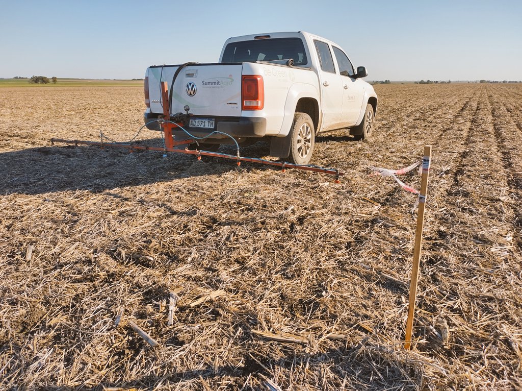 FabricioGatti's tweet photo. Hoy nos tocó trasladarnos a la Estancia San Jacinto en Olavarría, donde aplicamos un ensayo de #Fierce y #GemmitTOP cómo estrategias residuales para el cultivo de #Maíz. https://t.co/1y7WqNlXEI