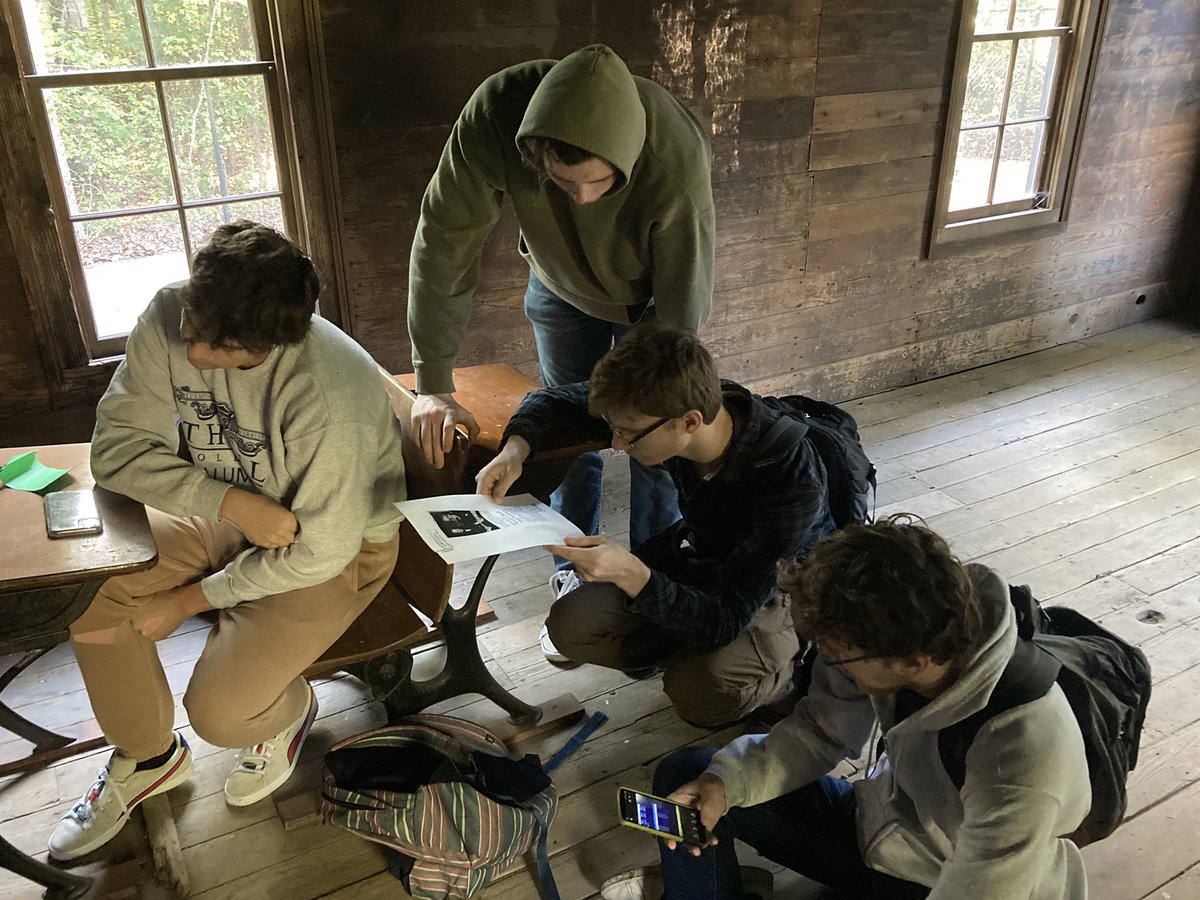 AllisonBryan225's tweet photo. COR1100 field trippin’ to the Cable School with @Mkwinter2. How do we know what life was like pre-Civil War? #eloned @elon_core https://t.co/foB2NhaGNQ