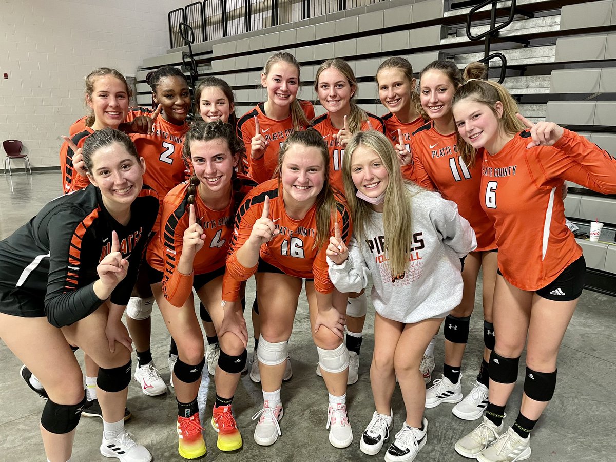 _PCVB_'s tweet photo. Undefeated conference champs!!! Way to go ladies! We are so proud of you! 🧡🏐🧡 @PCHSAthletics1 https://t.co/aXdM8GRNaq