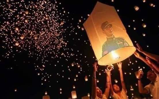 မိမိ႐ို႔၏ ေအာင္လံ
မိမိ႐ို႔၏ေခါင္းေဆာင္
မိမိ႐ို႔၏တပ္ေတာ္ကုိ
ေလးစားတန္ဖို႔ထားေသာ
ေတာတြင္းတနီရာက
သူပုန္း႐ို႔၏ဝါကြၽတ္ည😍😍😍